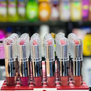 Highly Pigmented, Soft And Smooth Texture Matt - 2 in 1 Lipstick + Lipgloss