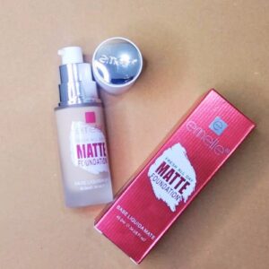 Emelie Liquid Matte Foundation – Long-Lasting, SPF 25, 2-in-1 Coverage - Shade