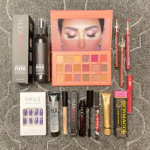 12 Items Complete Makeup & Beauty Deal Kit – Full Face Makeup Set