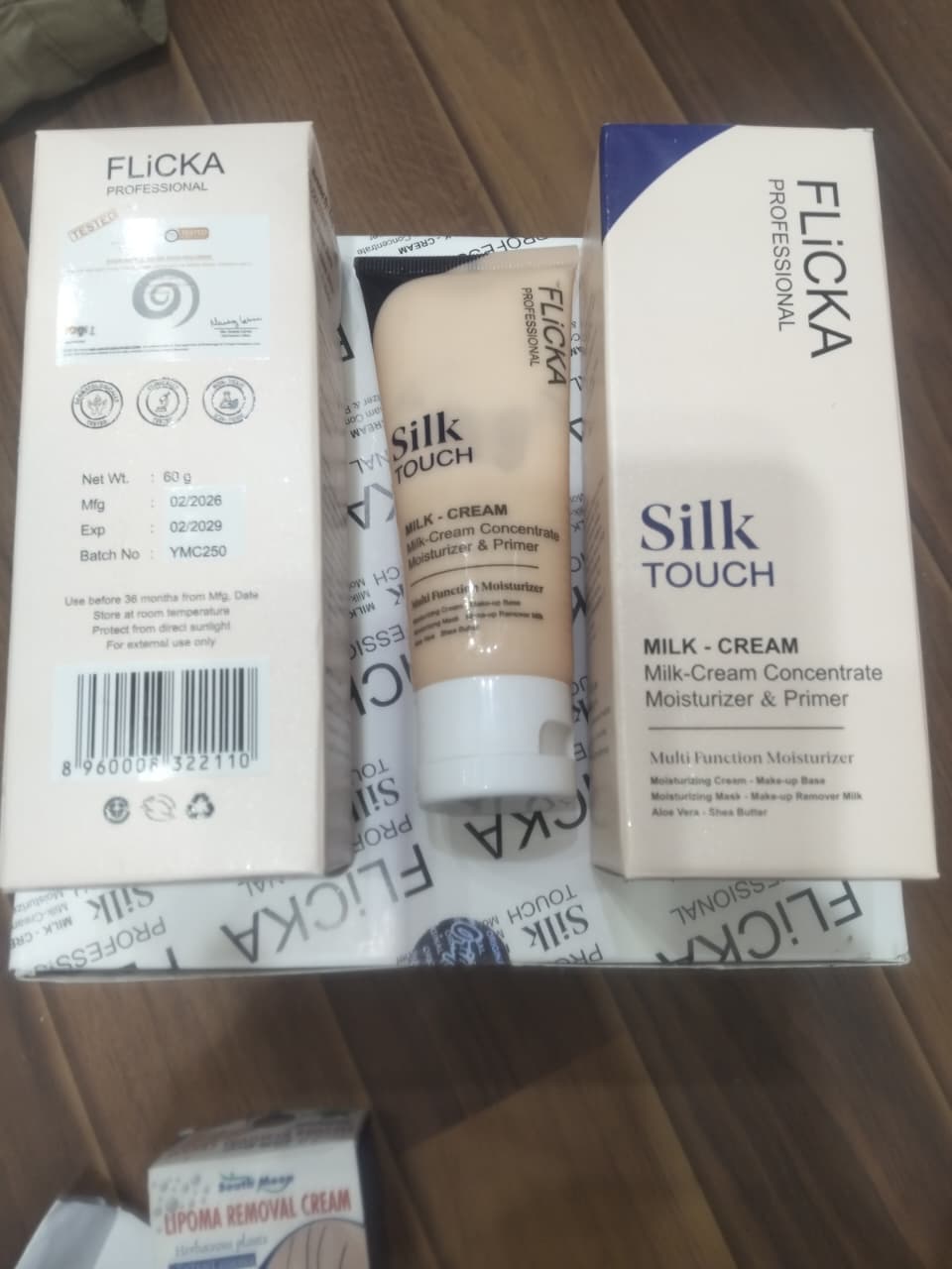 Flicka Professional Silk Touch Milk-Cream – Multi-Function Moisturizer & Primer - 60 - Image 4