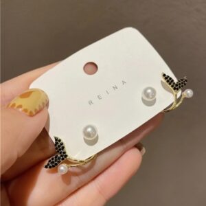 AUJ-939 Korean Fish Tail Earrings – Elegant Fashion Jewellery, Stylish Accessory